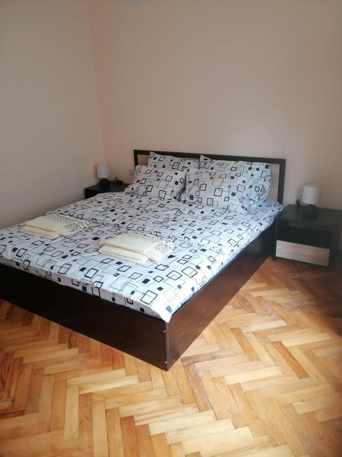 Дом Тодор И Тота Мутевски Troyan  Exterior photo