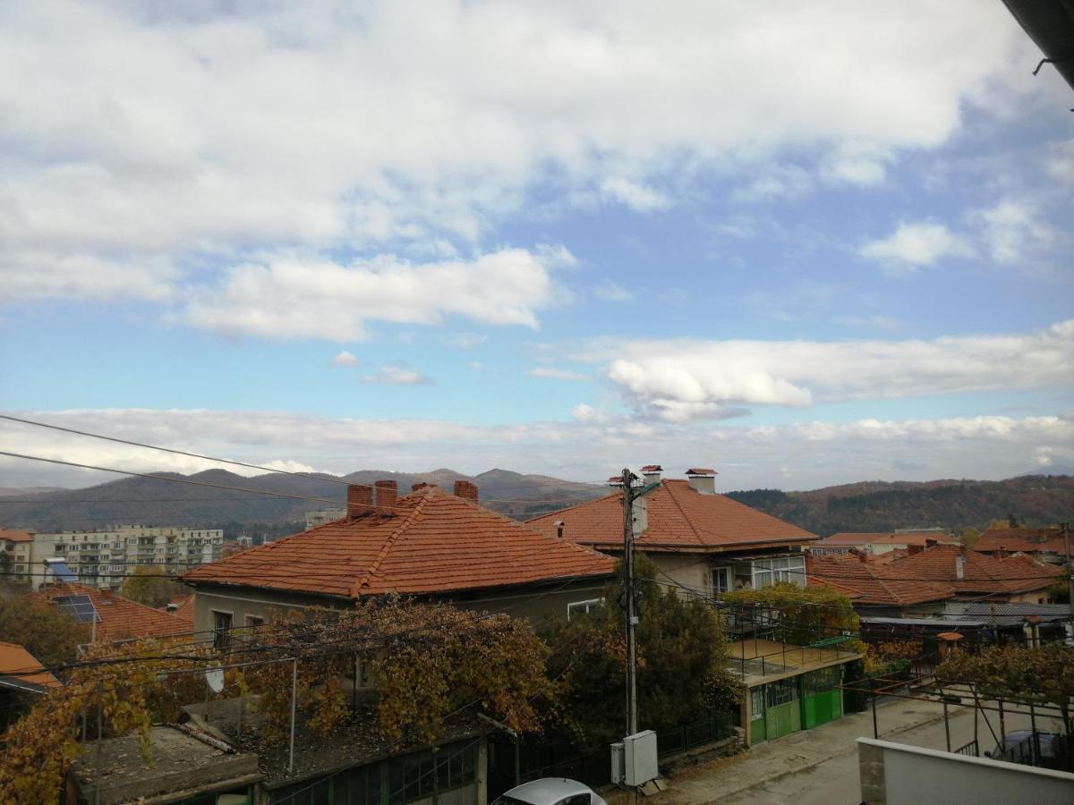 Дом Тодор И Тота Мутевски Troyan  Exterior photo