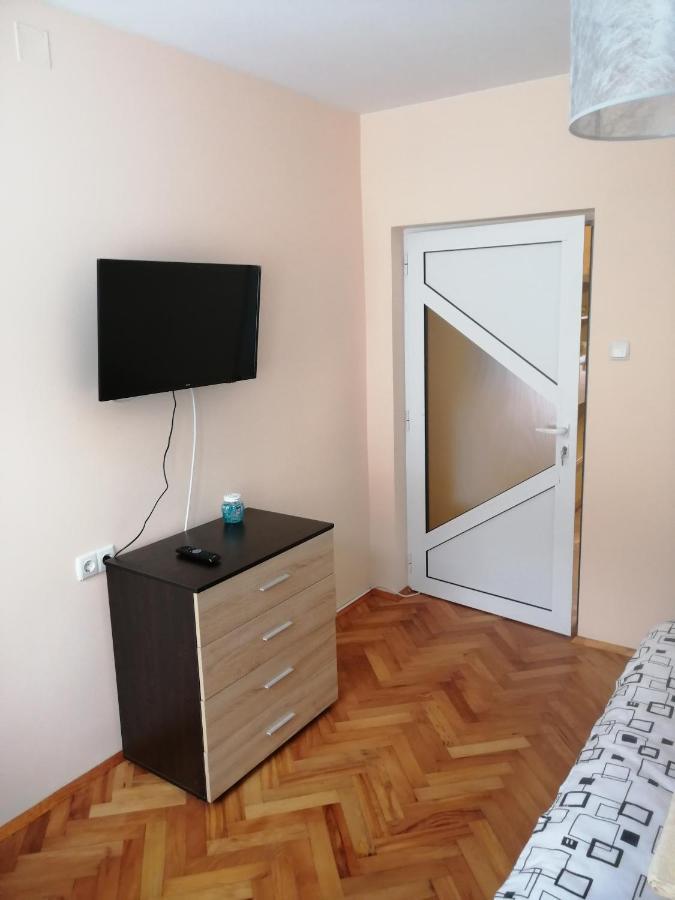 Дом Тодор И Тота Мутевски Troyan  Exterior photo