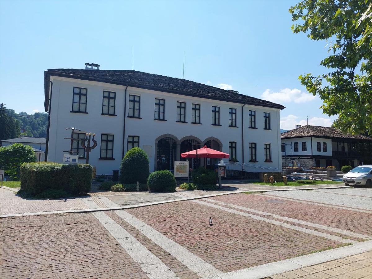 Дом Тодор И Тота Мутевски Troyan  Exterior photo