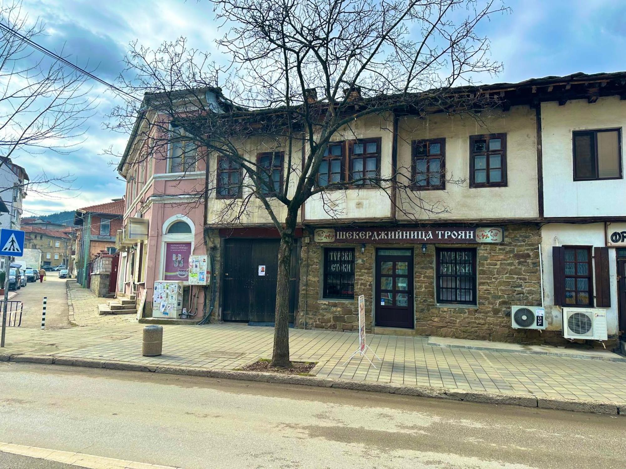 Дом Тодор И Тота Мутевски Troyan  Exterior photo